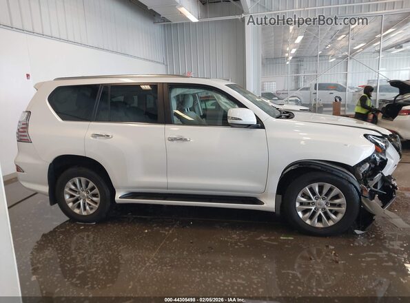 JTJAM7BX4N5314012 2022 LEXUS GX 460 White Vista interior trasera