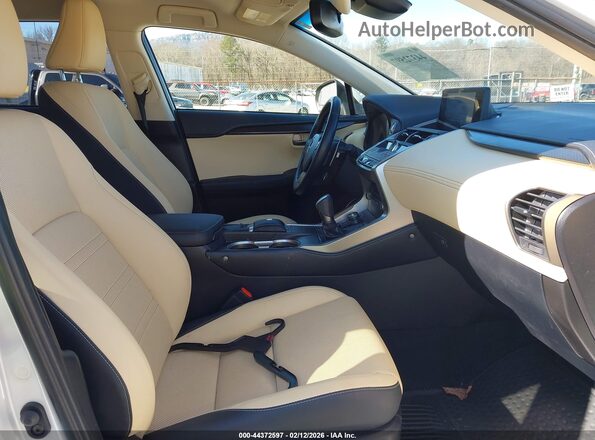 JTJBJRBZ3J2094500 2018 LEXUS NX 300H White Widok wnętrza z przodu