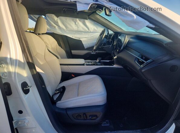 JTJCHMAA6P2007258 2023 LEXUS RX Белый Вид салона спереди