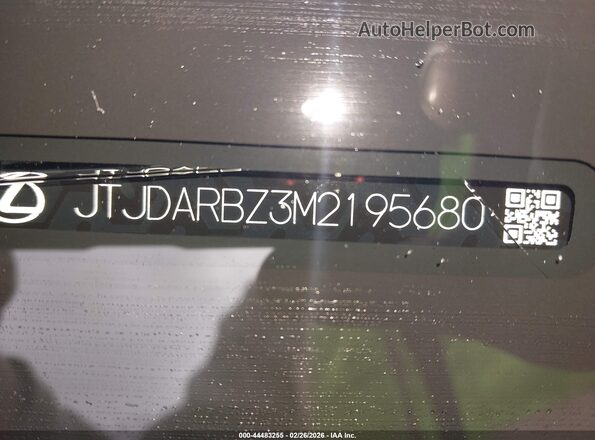 JTJDARBZ3M2195680 2021 LEXUS NX 300 Silver Widok komory silnika