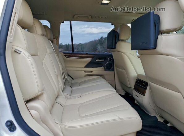 JTJHY7AX3J4265986 2018 LEXUS LX White უკანა სალონის ხედი
