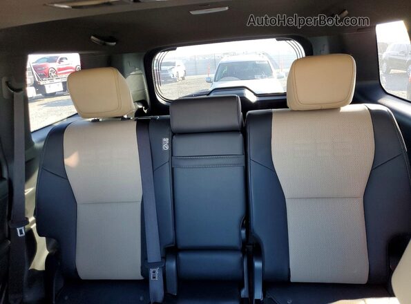 JTJTBCDX1R5016866 2024 LEXUS GX Silver Вид задніх сидінь