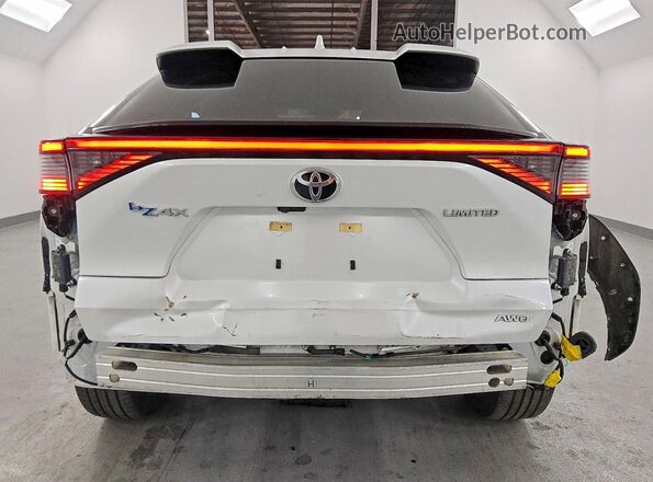 JTMABABA0PA003091 2023 TOYOTA BZ4X White Rear view