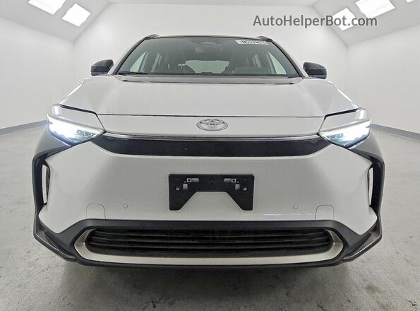 JTMABABA0PA003091 2023 TOYOTA BZ4X White Front view