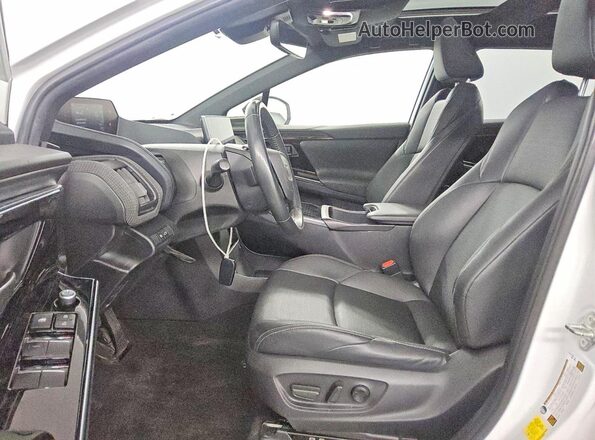 JTMABABA0PA003091 2023 TOYOTA BZ4X White Front interior view