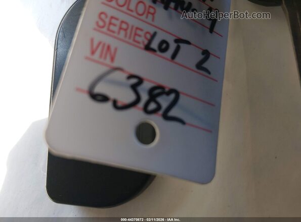 JTMBFREV9HJ156382 2017 TOYOTA LE Gray Vista del salpicadero