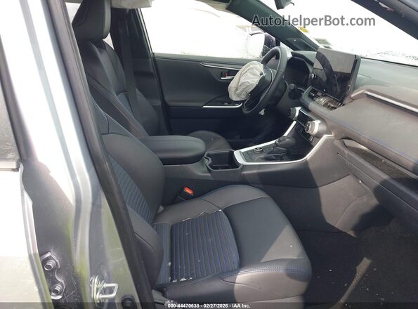 JTME6RFVXRD566717 2024 TOYOTA RAV4 HYBRID Silver Вид салону спереду