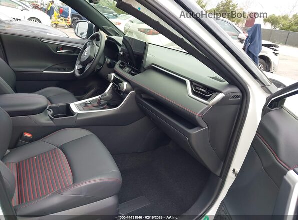 JTMEB3FVXRD209398 2024 TOYOTA RAV4 PRIME White Vista interior delantera