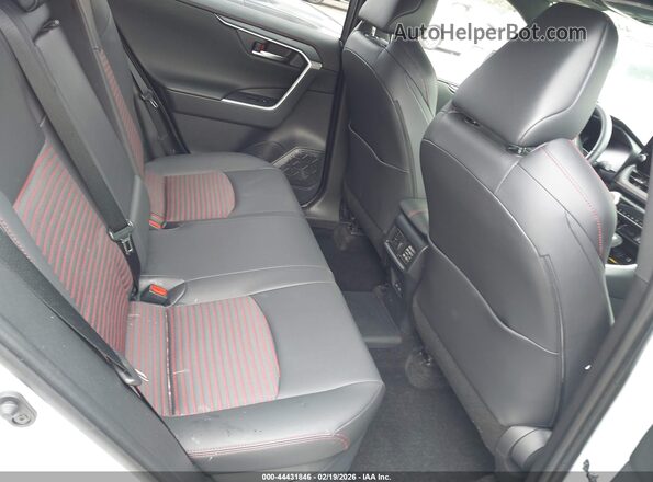 JTMEB3FVXRD209398 2024 TOYOTA RAV4 PRIME White Vista de la etiqueta del VIN