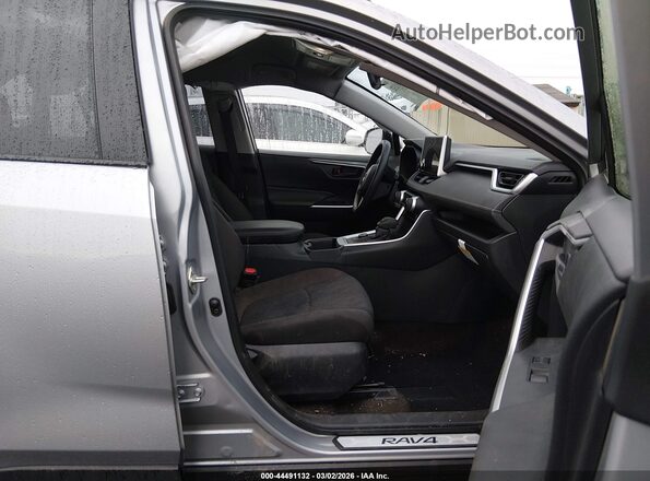JTMMWRFV8SD318077 2025 TOYOTA LE Silver Vista interior delantera
