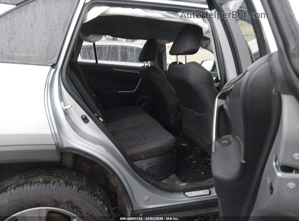 JTMMWRFV8SD318077 2025 TOYOTA LE Silver Vista de la etiqueta del VIN