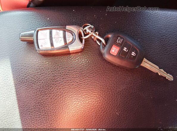 JTMRFREV2GJ064446 2016 TOYOTA LE Gray Vista del salpicadero