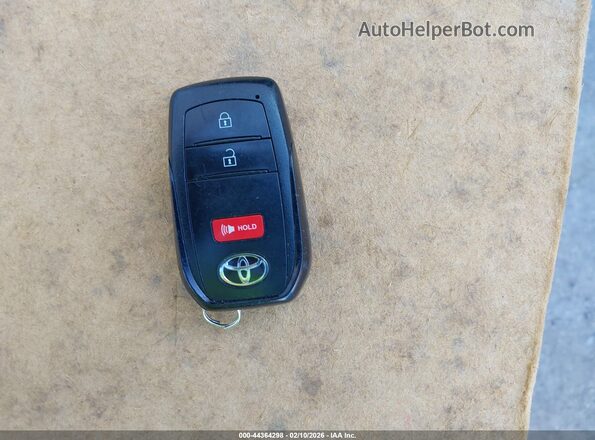 JTNABAAE2RA007730 2024 TOYOTA LL White Առջևի վահանակի տեսք