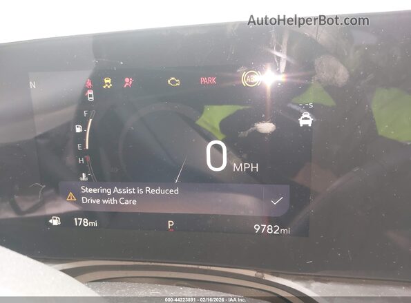 KL47LCE28RB157188 2024 BUICK OTHER Silver Vista de los asientos traseros