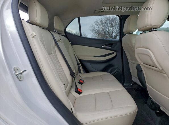 KL4AMFSL4RB005524 2024 BUICK ENCORE White Widok wnętrza z tyłu