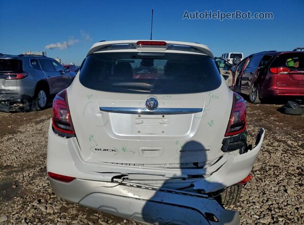 KL4CJ1SB3JB556978 2018 BUICK ENCORE White Вид ззаду
