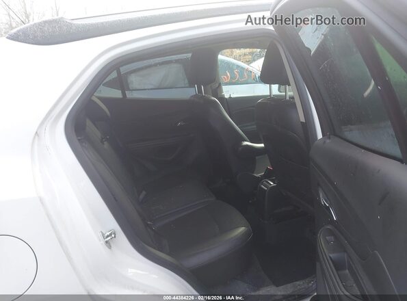 KL4CJ3SB8JB672706 2018 BUICK ENCORE White Widok naklejki z numerem VIN