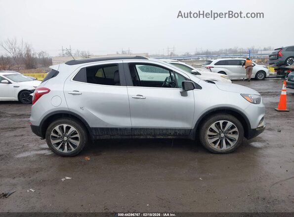 KL4CJESM2NB512677 2022 BUICK ENCORE Silver Vista interior trasera