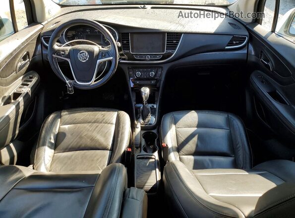 KL4CJGSB8HB108281 2017 BUICK ENCORE Silver Widok deski rozdzielczej