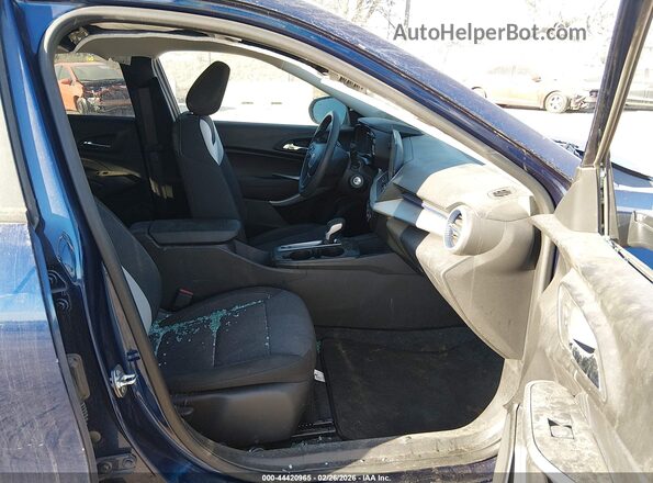 KL77LFE22RC084785 2024 CHEVROLET TRAX Blue Widok wnętrza z przodu