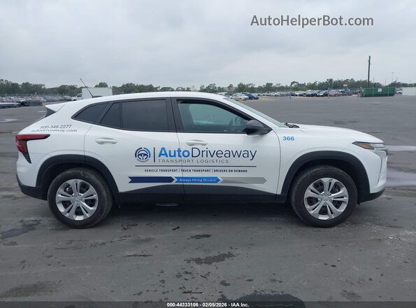 KL77LFEP2SC112120 2025 CHEVROLET TRAX White Rear interior view