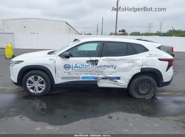 KL77LFEP2SC112120 2025 CHEVROLET TRAX White 360 interior view