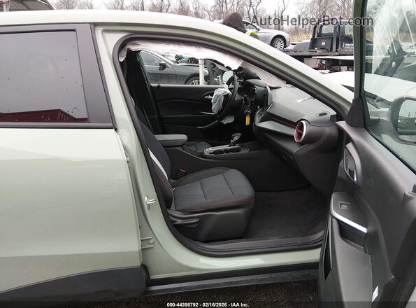 KL77LGE22RC184942 2024 CHEVROLET TRAX Green Vista interior delantera