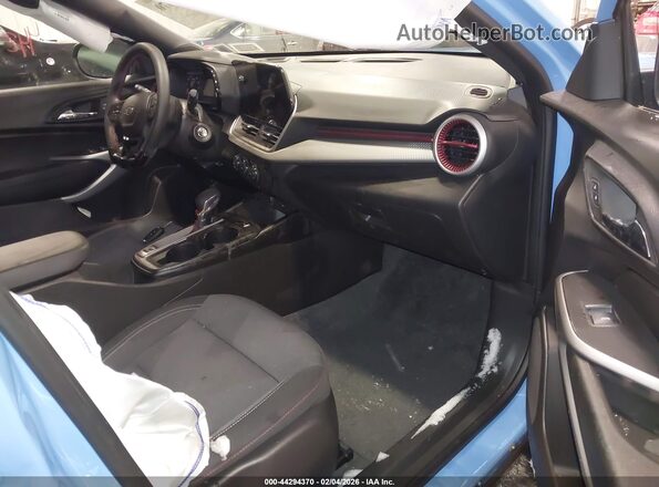KL77LGE25RC097908 2024 CHEVROLET TRAX Blue Front interior view
