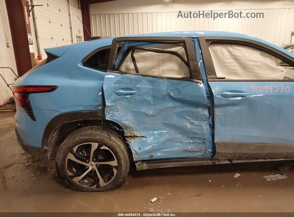 KL77LGE25RC097908 2024 CHEVROLET TRAX Blue Front view
