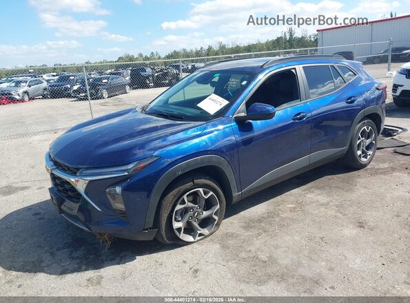 KL77LHE2XRC081810 2024 CHEVROLET TRAX Navy Առջևի ձախ երեք քառորդ տեսարան