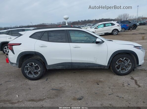 KL77LHEP3SC108654 2025 CHEVROLET TRAX White სალონის 360-გრადუსიანი ხედი