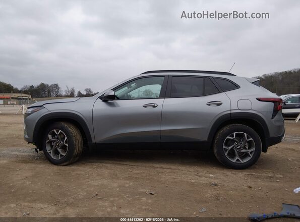 KL77LHEP8SC278315 2025 CHEVROLET TRAX Gray 