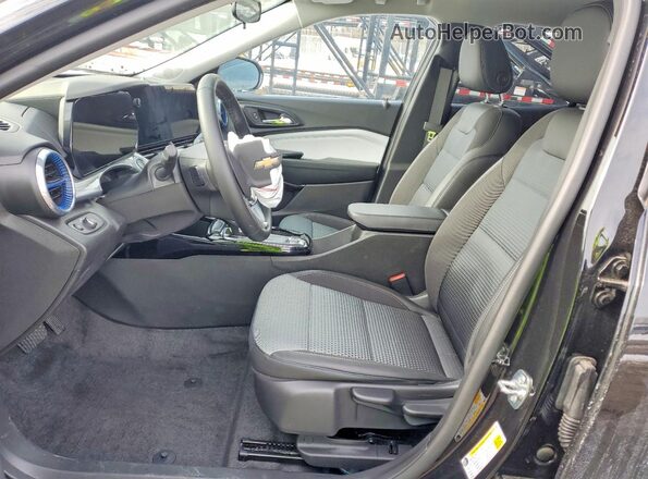 KL77LHEP9TC012951 2026 CHEVROLET TRAX Black Սալոնի դիմացի տեսք