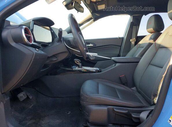 KL77LJE21RC182242 2024 CHEVROLET TRAX Blue Vista interior delantera
