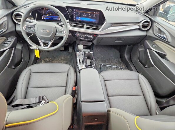 KL77LKEP8TC003185 2026 CHEVROLET TRAX Black Առջևի վահանակի տեսք