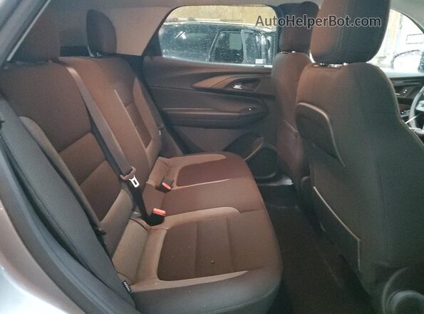 KL79MMSL8SB130767 2025 CHEVROLET TRAILBLAZER Silver Rear interior view