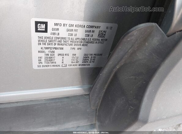 KL79MPS21PB047696 2023 CHEVROLET TRAILBLAZER Silver Engine compartment view
