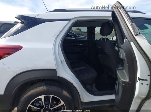 KL79MPSL3RB045444 2024 CHEVROLET TRAILBLAZER White VIN sticker view