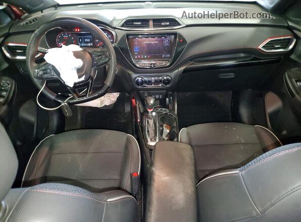 KL79MUSL0PB082267 2023 CHEVROLET TRAILBLAZER Red Vista del salpicadero