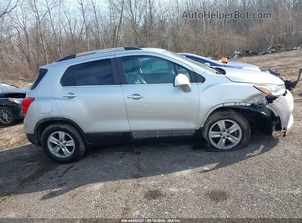 KL7CJLSB7JB532844 2018 CHEVROLET TRAX Серебряный Панорамный вид салона 360°