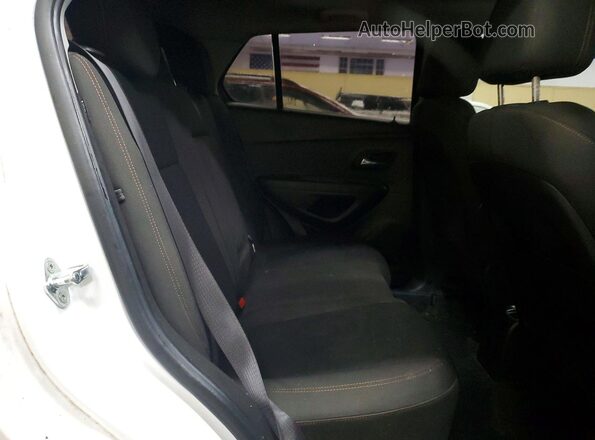 KL7CJNSB4HB130799 2017 CHEVROLET TRAX White Սալոնի հետևի տեսք