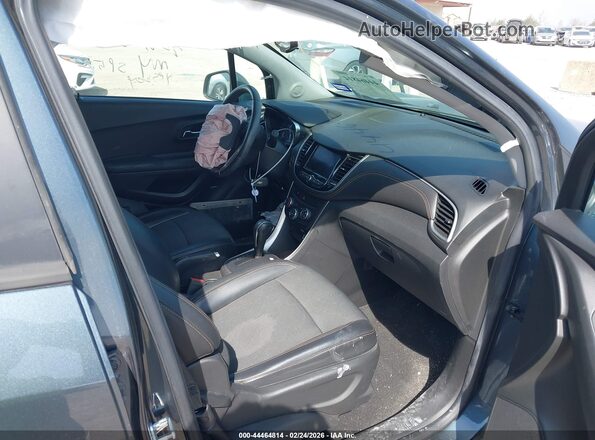 KL7CJPSBXMB342452 2021 CHEVROLET TRAX Gray Vista interior delantera