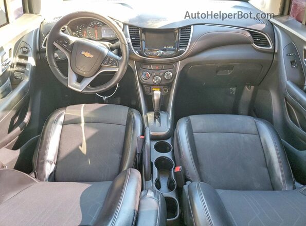 KL7CJPSM2NB530336 2022 CHEVROLET TRAX Красный Вид панели приборов