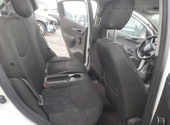 KL8CB6SA2GC615778 2016 CHEVROLET SPARK White უკანა სალონის ხედი