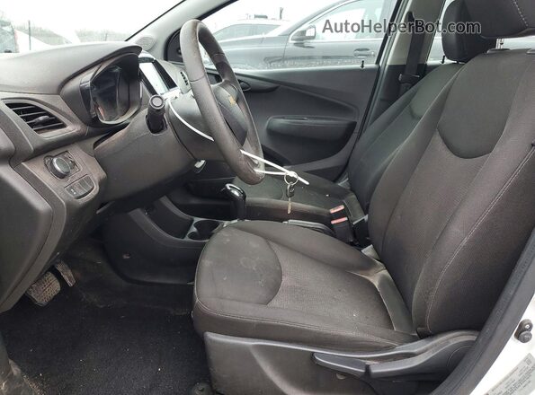 KL8CB6SA4KC796469 2019 CHEVROLET SPARK White Вид салону спереду