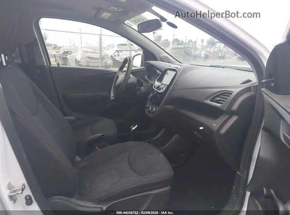 KL8CB6SA9KC732377 2019 CHEVROLET SPARK Белый Вид салона спереди