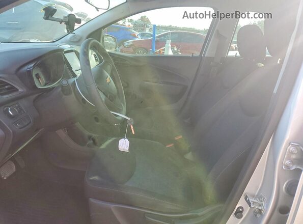 KL8CB6SAXNC035109 2022 CHEVROLET SPARK Silver Vista interior delantera