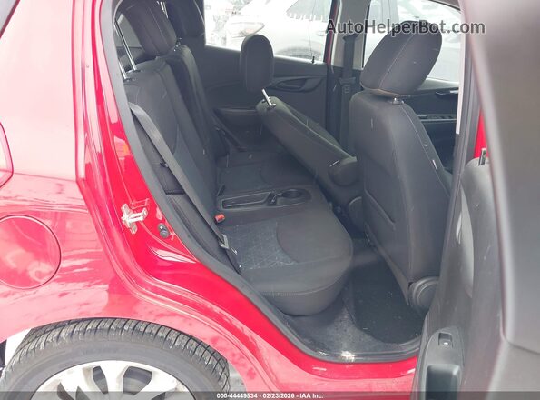 KL8CD6SA0NC010780 2022 CHEVROLET SPARK Red VIN კოდის სტიკერის ხედი