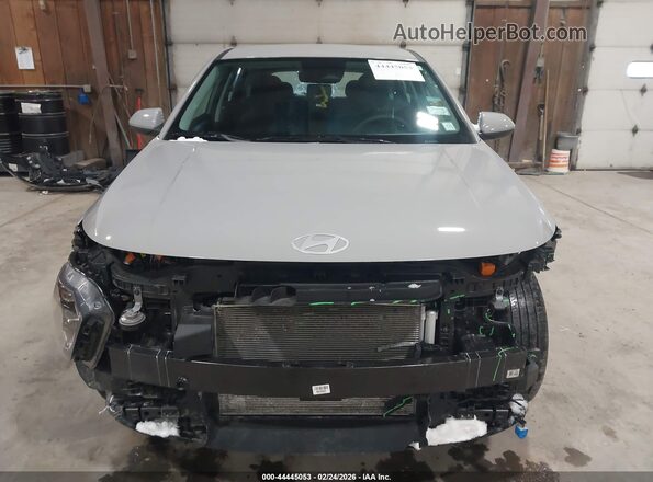 KM8HACAB2SU230602 2025 HYUNDAI KONA Gray Вид задньої частини салону
