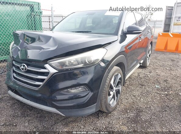 KM8J33A25HU583081 2017 HYUNDAI TUCSON Black 